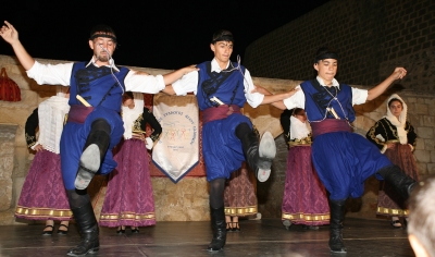 Μαθήματα Κρητικών χορών